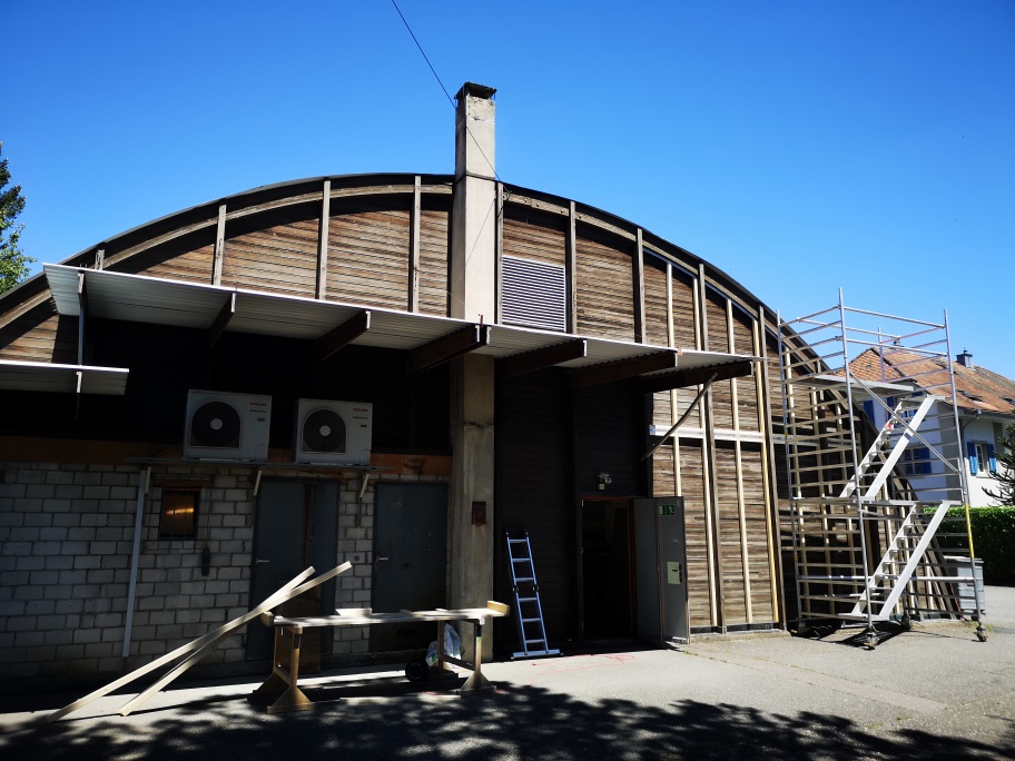 Renovationsarbeiten an der rückseitigen Fassade